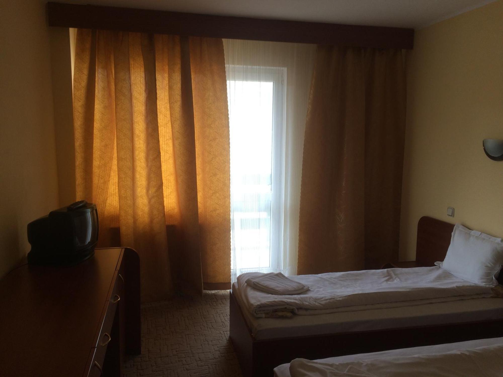 Park Hotel Ribaritsa Bagian luar foto