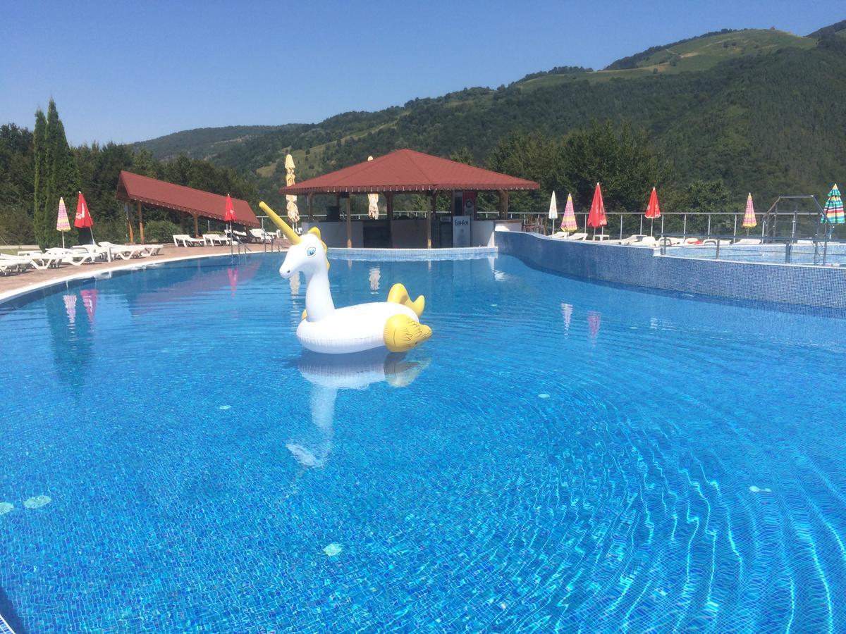 Park Hotel Ribaritsa Bagian luar foto
