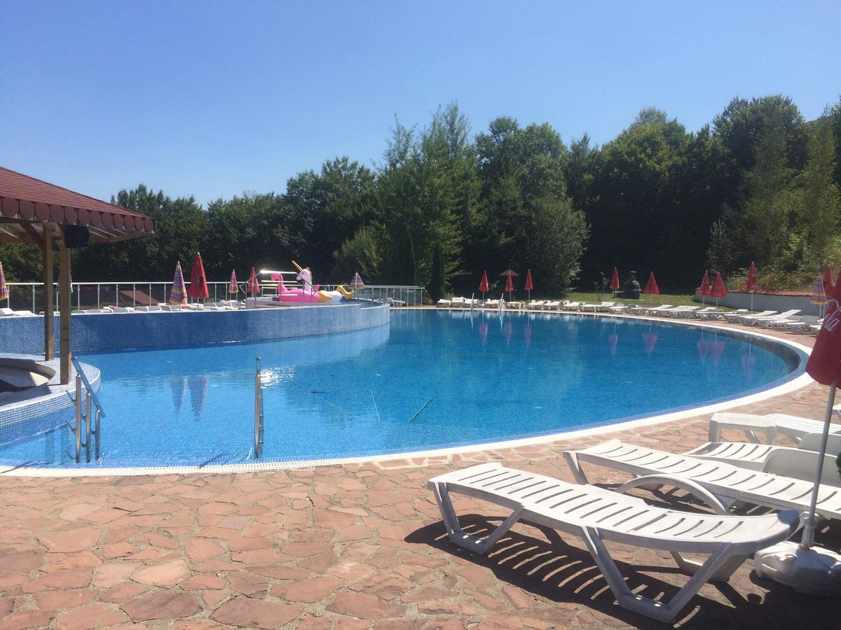 Park Hotel Ribaritsa Bagian luar foto