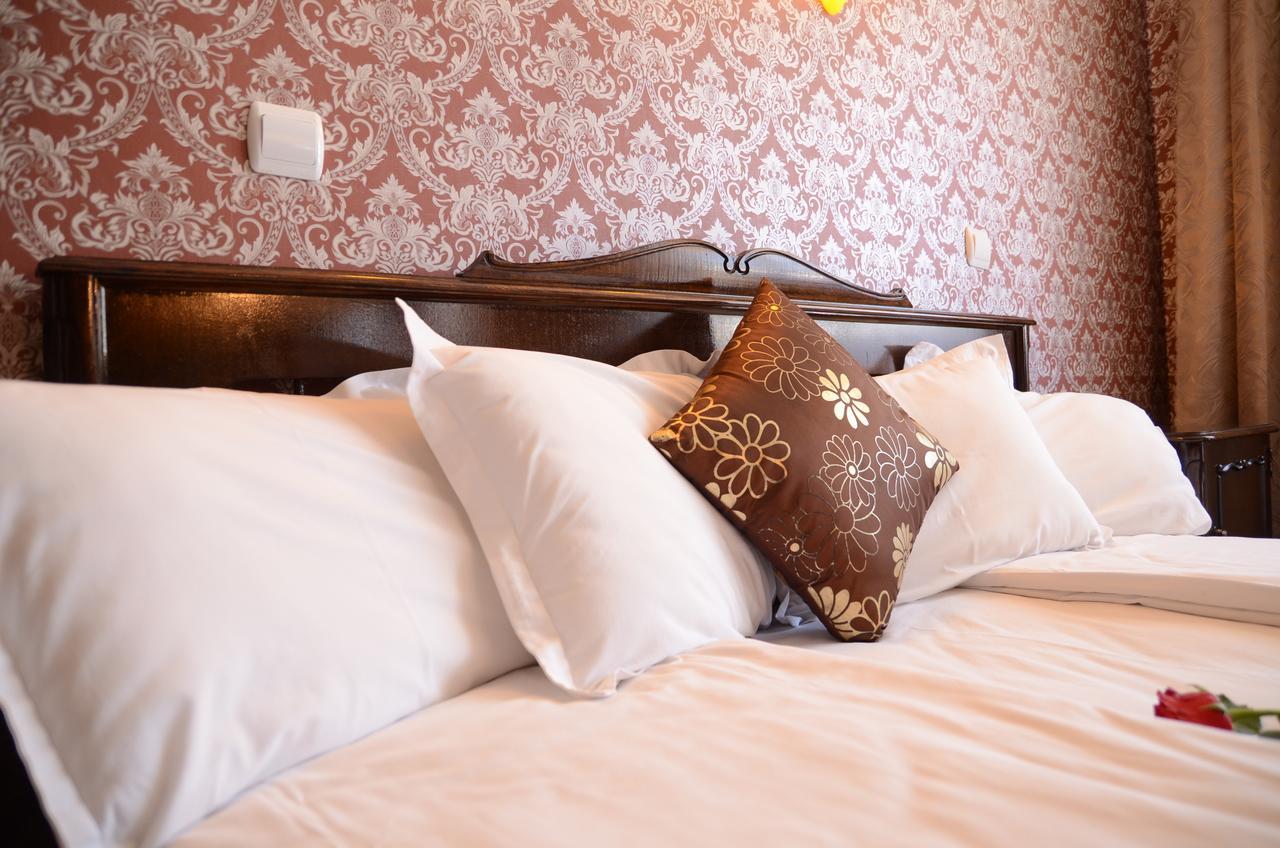 Park Hotel Ribaritsa Bagian luar foto
