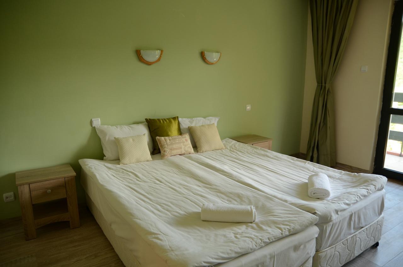 Park Hotel Ribaritsa Bagian luar foto
